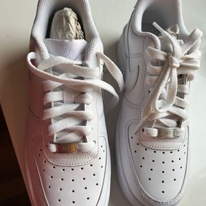 Nike Air Force 1 - women’s 7 /men’s 5.5